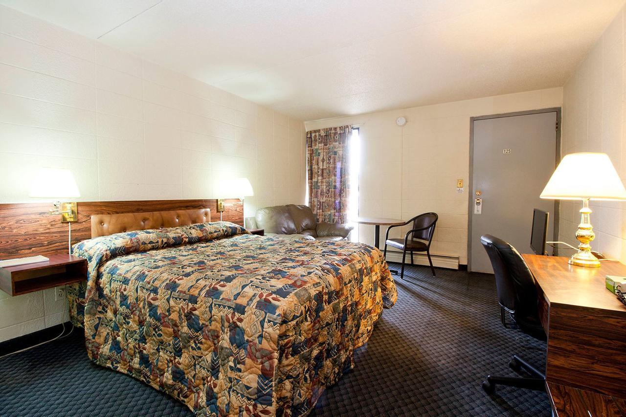 Aladdin Motel Эдмонтон Экстерьер фото