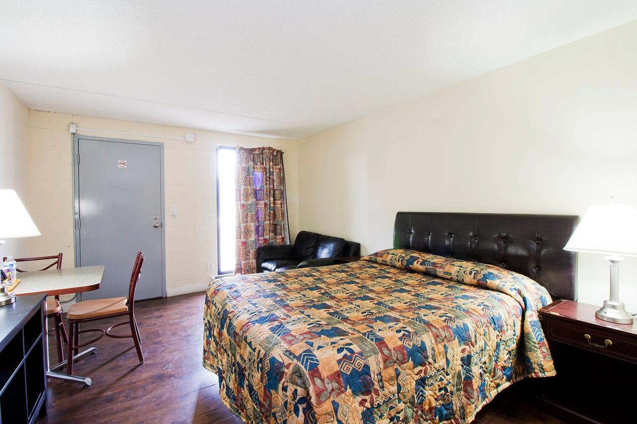 Aladdin Motel Эдмонтон Экстерьер фото
